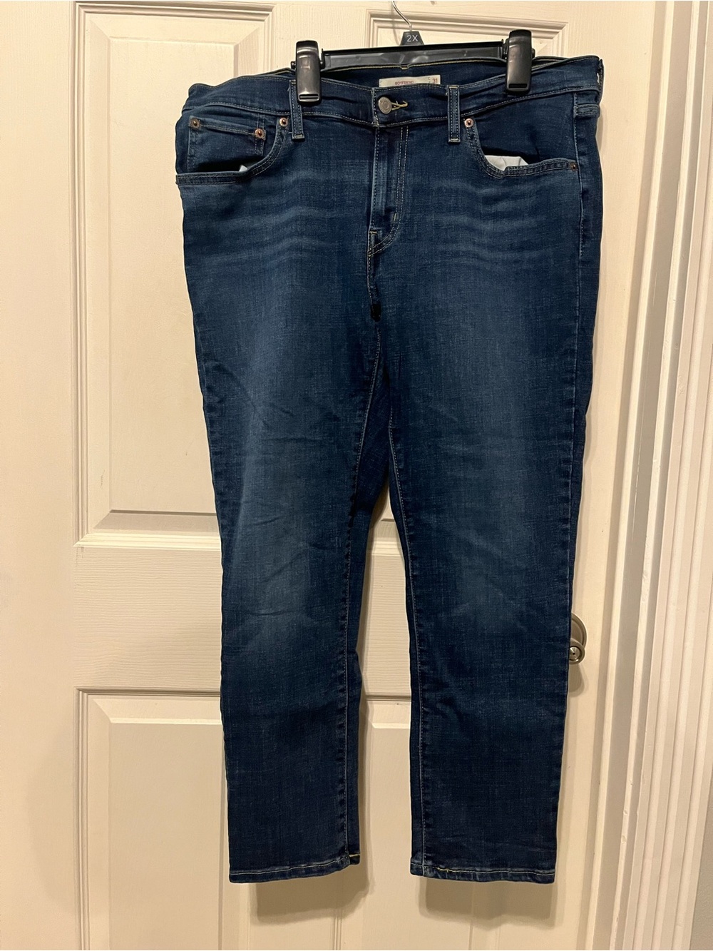 Signature by Levi Strauss Dark Blue Cropped Women's Jeans